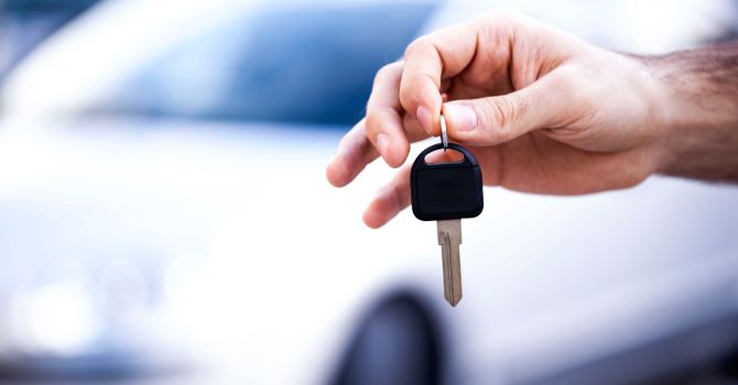 ¿Te han puesto una multa en un coche dado de baja? ¡Aprende a recurrirla!